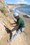 Геолог на скале